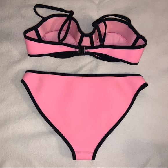 Pink Bikini - Picture 2 of 6